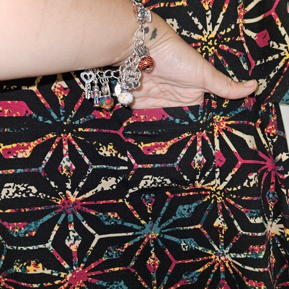 Black Multi-color short sleeve dress - Picture 3 of 5